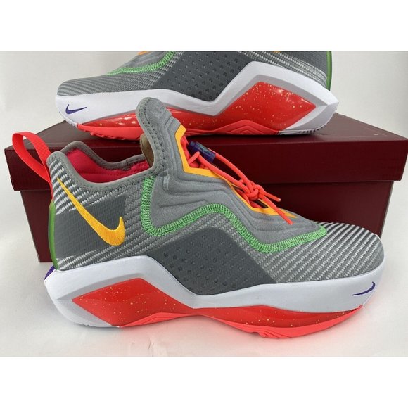 Nike LeBron James Soldier 14 Hare Gray Red Men's Basketball Shoes CK6024 001 - Picture 4 of 12